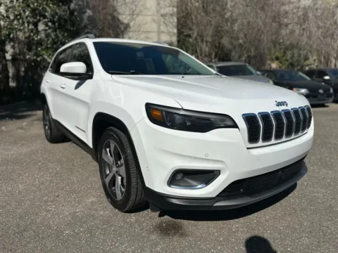 Photos of 2019 Jeep Cherokee Limited for sale in Jacksonville, FL at Gravity Autos Jacksonville