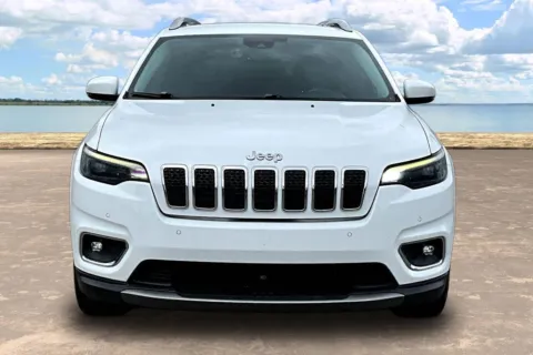 Photos of 2019 Jeep Cherokee Limited for sale in Jacksonville, FL at Gravity Autos Jacksonville