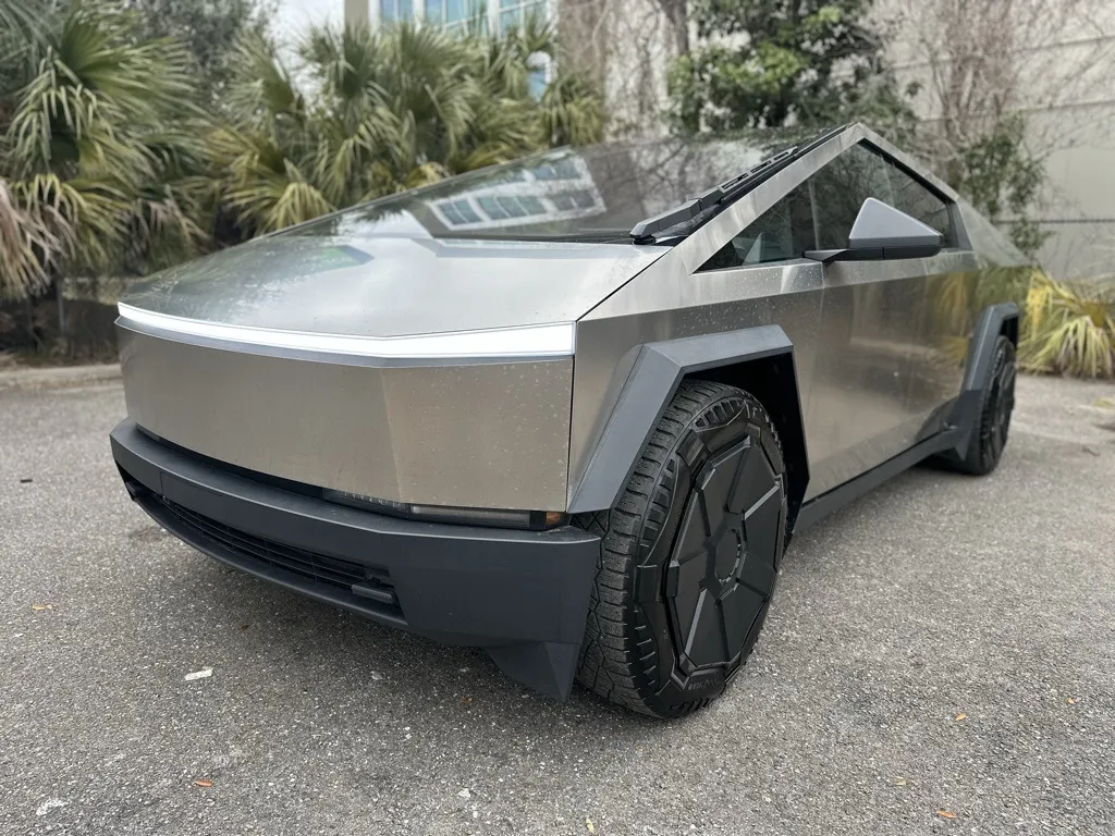 2024 Tesla Cybertruck