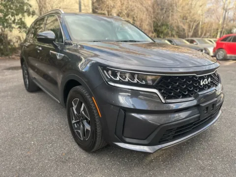 Photos of 2022 Kia Sorento Hybrid S for sale in Jacksonville, FL at Gravity Autos Jacksonville