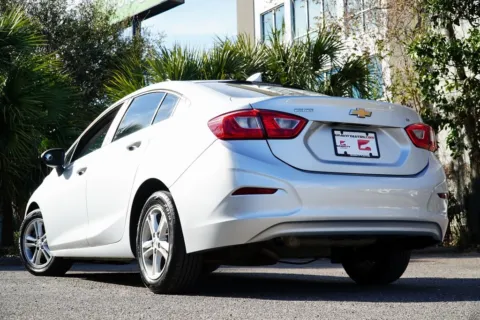 More photos of 2018 Chevrolet Cruze LT at Gravity Autos Jacksonville, FL
