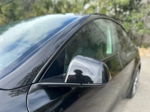 More photos of 2022 Tesla Model Y Long Range at Gravity Autos Jacksonville, FL