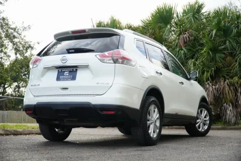 More photos of 2016 Nissan Rogue SV at Gravity Autos Jacksonville, FL