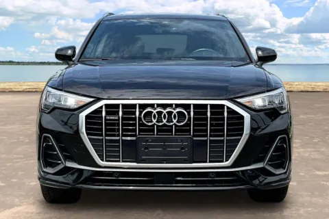 Photos of 2020 Audi Q3 Premium S line for sale in Jacksonville, FL at Gravity Autos Jacksonville