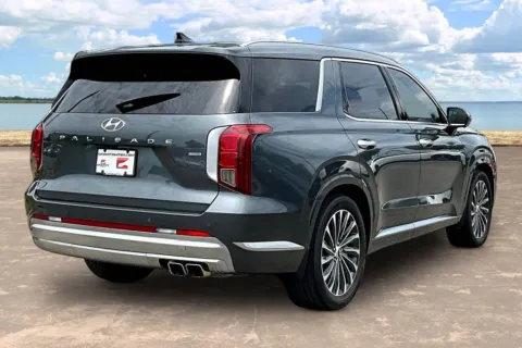 More photos of 2023 Hyundai Palisade Calligraphy at Gravity Autos Jacksonville, FL