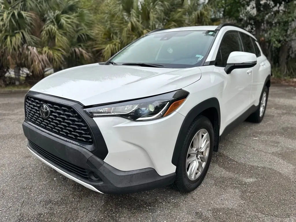 Green 2022 Toyota Corolla Cross LE for sale in Jacksonville, FL