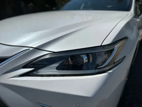 More photos of 2019 Lexus ES 350 at Gravity Autos Jacksonville, FL