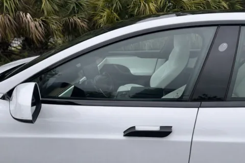 More photos of 2021 Tesla Model S Long Range at Gravity Autos Jacksonville, FL