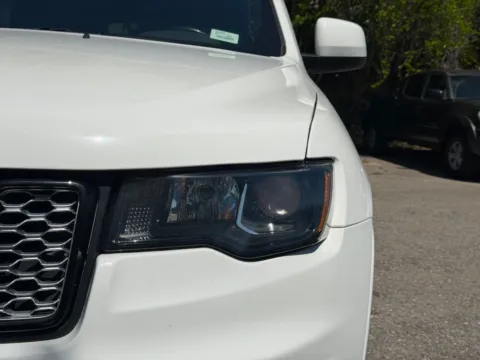 More photos of 2019 Jeep Grand Cherokee Altitude at Gravity Autos Jacksonville, FL