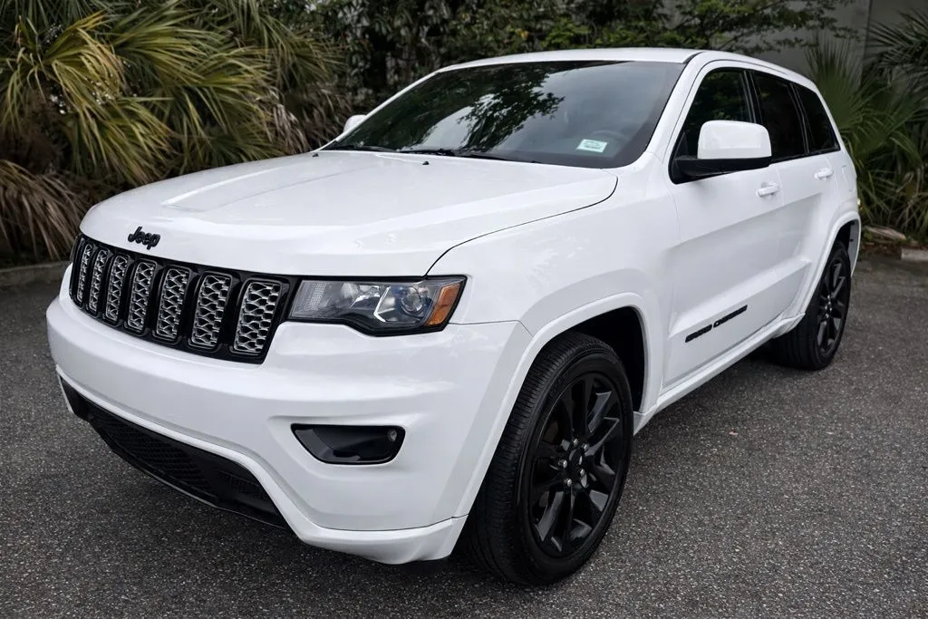 White 2019 Jeep Grand Cherokee Altitude for sale in Jacksonville, FL
