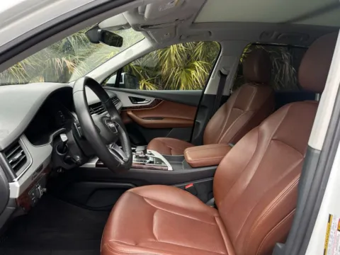 More photos of 2019 Audi Q7 45 SE Premium Plus at Gravity Autos Jacksonville, FL