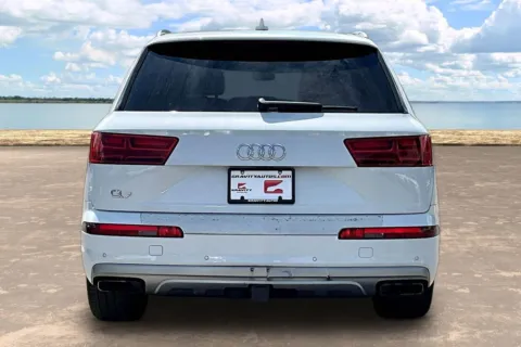 More photos of 2019 Audi Q7 45 SE Premium Plus at Gravity Autos Jacksonville, FL