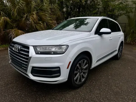 Black 2019 Audi Q7 45 SE Premium Plus for sale in Jacksonville, FL