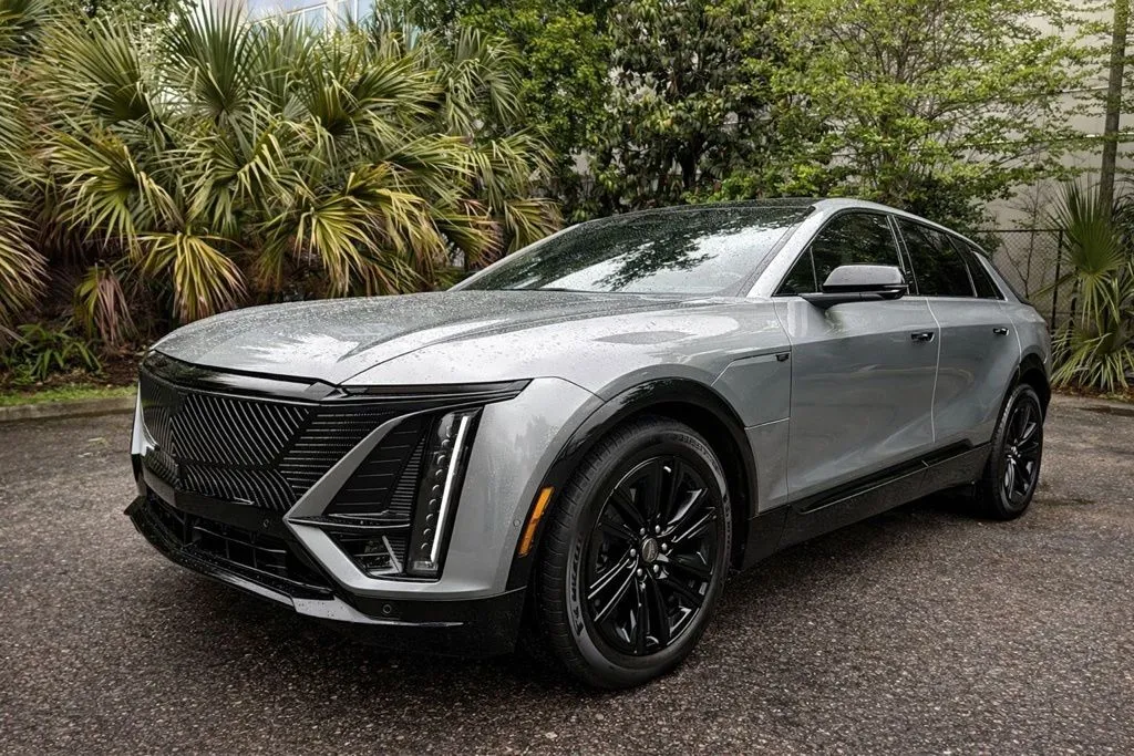 Silver 2024 Cadillac LYRIQ Luxury for sale in Jacksonville, FL