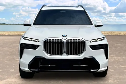 Photos of 2023 BMW X7 xDrive40i for sale in Jacksonville, FL at Gravity Autos Jacksonville