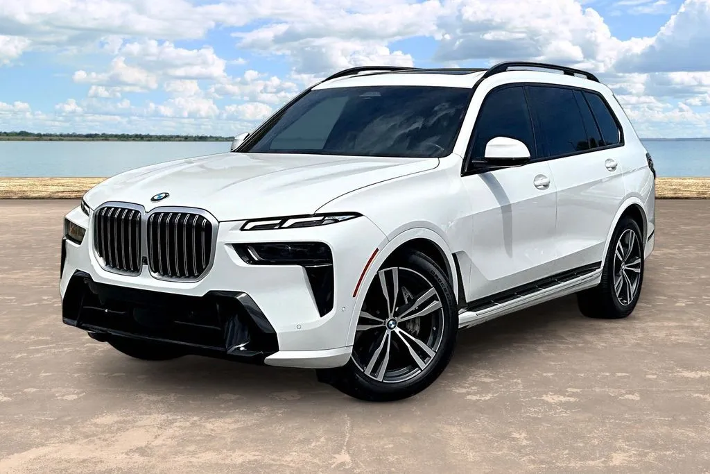 White 2023 BMW X7 xDrive40i for sale in Jacksonville, FL