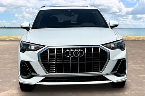 Photos of 2020 Audi Q3 Premium S line for sale in Jacksonville, FL at Gravity Autos Jacksonville