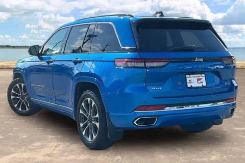 More photos of 2023 Jeep Grand Cherokee Overland at Gravity Autos Jacksonville, FL