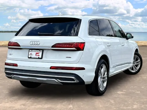 More photos of 2023 Audi Q7 55 Premium Plus at Gravity Autos Jacksonville, FL
