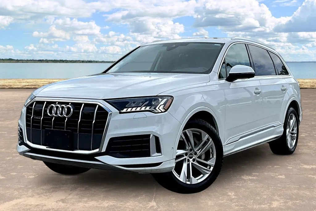 2023 Audi Q7 55 Premium Plus quattro Tiptronic's photo