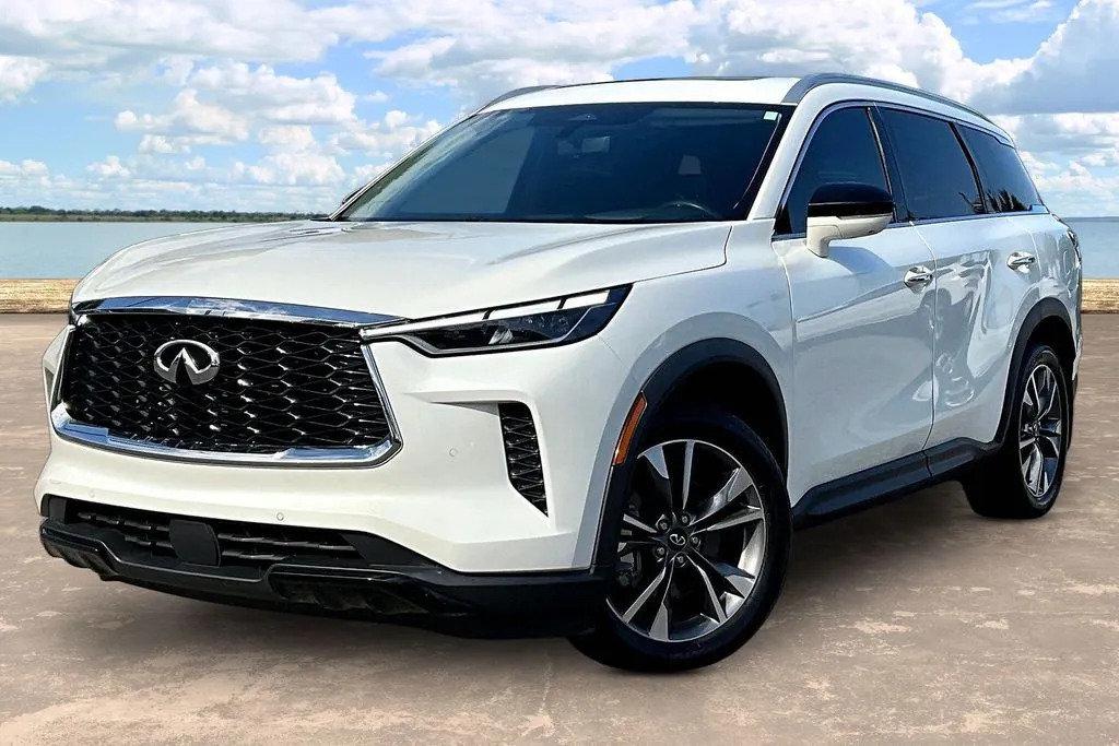 White 2023 INFINITI QX60 LUXE for sale in Jacksonville, FL
