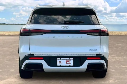 More photos of 2023 INFINITI QX60 LUXE at Gravity Autos Jacksonville, FL