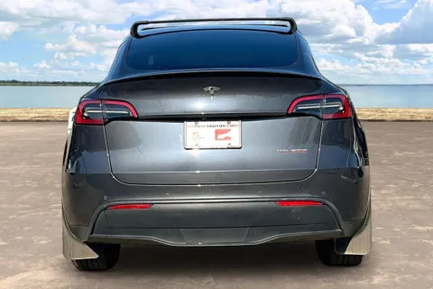 More photos of 2022 Tesla Model Y Performance at Gravity Autos Jacksonville, FL