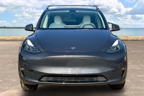 Photos of 2022 Tesla Model Y Performance for sale in Jacksonville, FL at Gravity Autos Jacksonville
