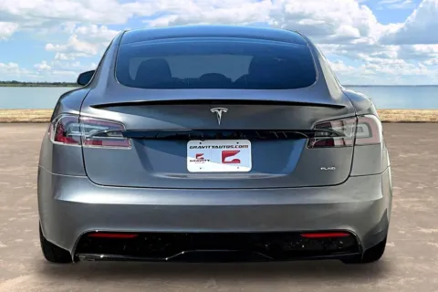 More photos of 2021 Tesla Model S Plaid at Gravity Autos Jacksonville, FL
