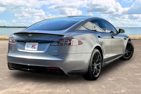 More photos of 2021 Tesla Model S Plaid at Gravity Autos Jacksonville, FL