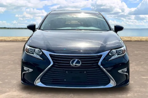 Photos of 2017 Lexus ES 350 for sale in Jacksonville, FL at Gravity Autos Jacksonville
