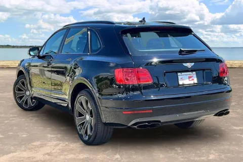 More photos of 2020 Bentley Bentayga V8 at Gravity Autos Jacksonville, FL