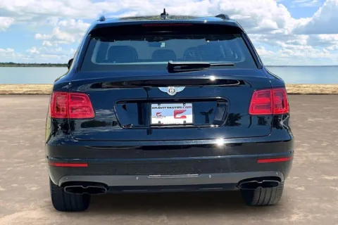 More photos of 2020 Bentley Bentayga V8 at Gravity Autos Jacksonville, FL
