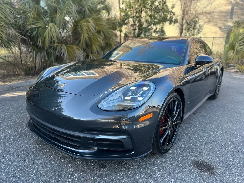 2019 Porsche Panamera