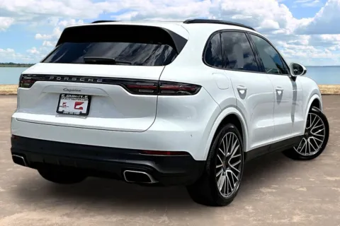 More photos of 2023 Porsche Cayenne at Gravity Autos Jacksonville, FL