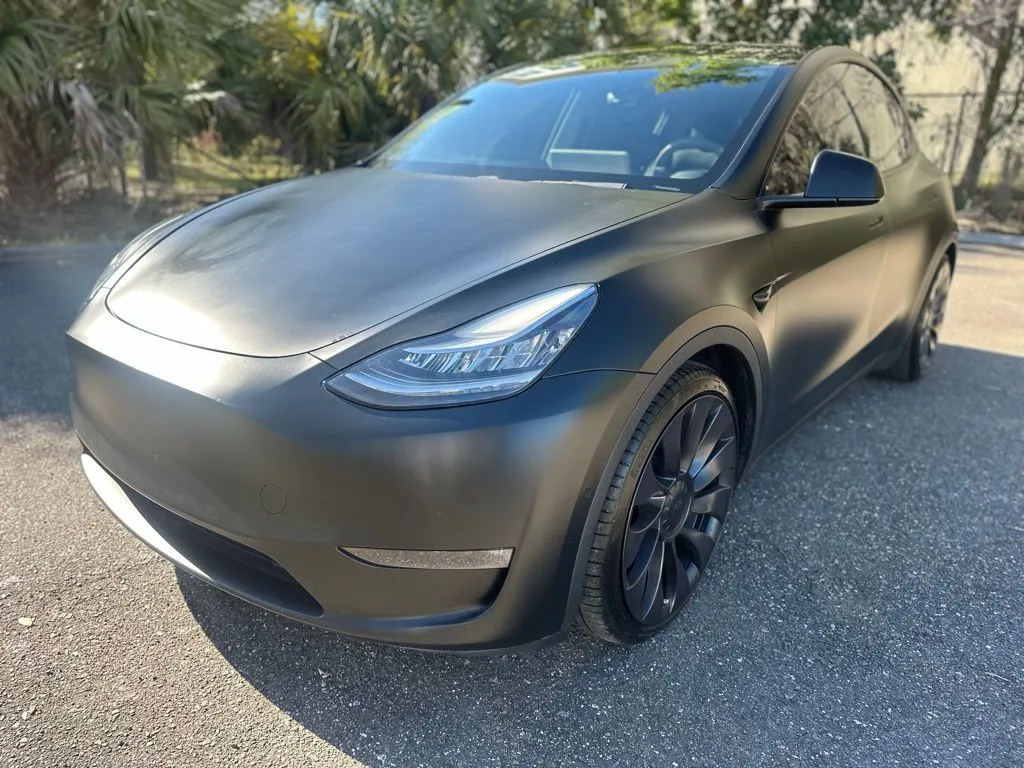 2021 Tesla Model Y Performance Dual Motor All-Wheel Drive's photo