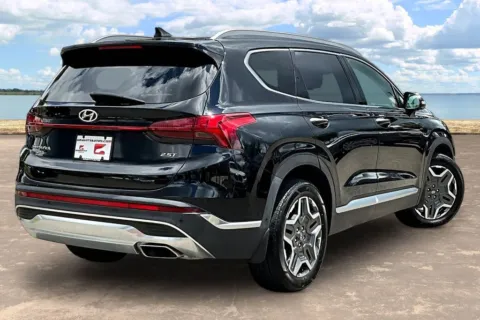 More photos of 2022 Hyundai Santa Fe Limited at Gravity Autos Jacksonville, FL
