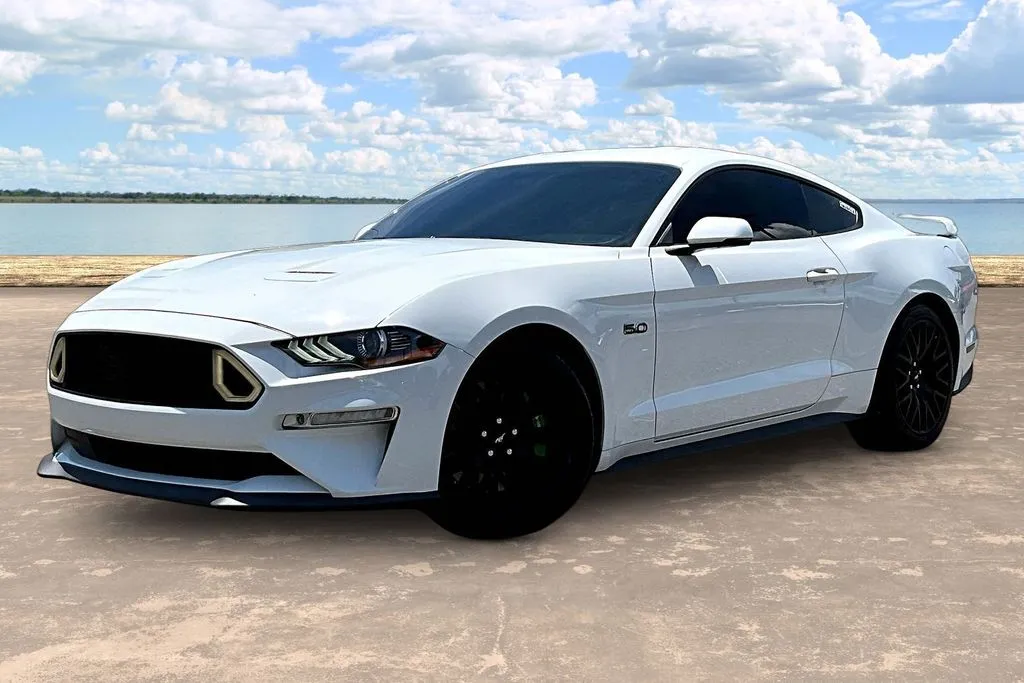 2020 Ford Mustang GT Coupe Premium's photo