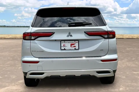 More photos of 2024 Mitsubishi Outlander SE at Gravity Autos Jacksonville, FL