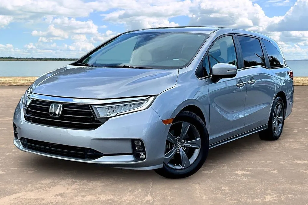 2022 Honda Odyssey EX's photo
