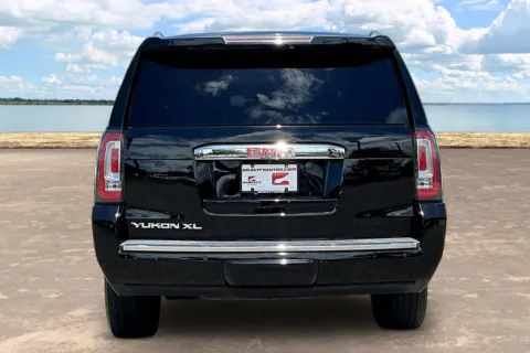 More photos of 2019 GMC Yukon XL Denali at Gravity Autos Jacksonville, FL