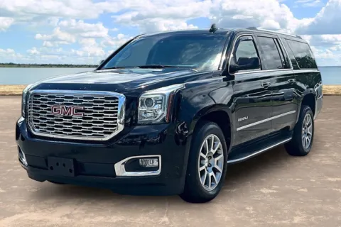 Black 2019 GMC Yukon XL Denali for sale in Jacksonville, FL