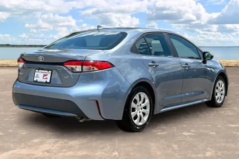 More photos of 2021 Toyota Corolla LE at Gravity Autos Jacksonville, FL