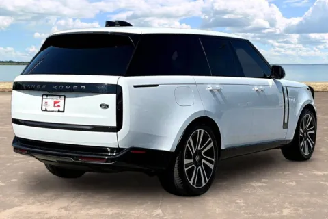 More photos of 2023 Land Rover Range Rover SE at Gravity Autos Jacksonville, FL
