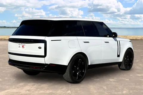 More photos of 2023 Land Rover Range Rover SE at Gravity Autos Jacksonville, FL