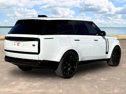 More photos of 2023 Land Rover Range Rover SE at Gravity Autos Jacksonville, FL
