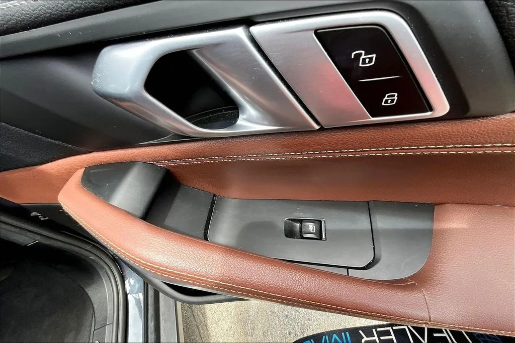 2021 BMW X6 40i - Photo 26