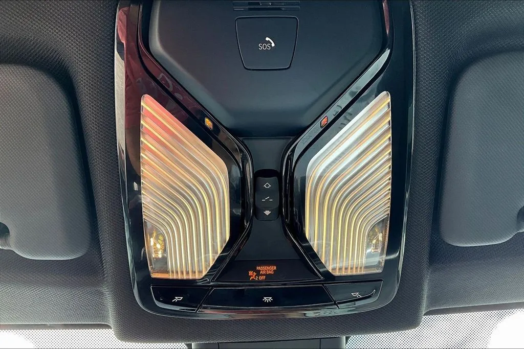 2021 BMW X6 40i - Photo 16