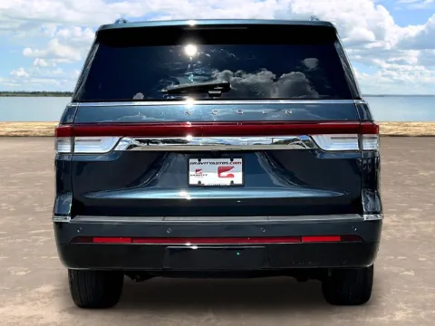 More photos of 2022 Lincoln Navigator Reserve at Gravity Autos Jacksonville, FL