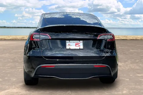 More photos of 2023 Tesla Model Y Long Range at Gravity Autos Jacksonville, FL